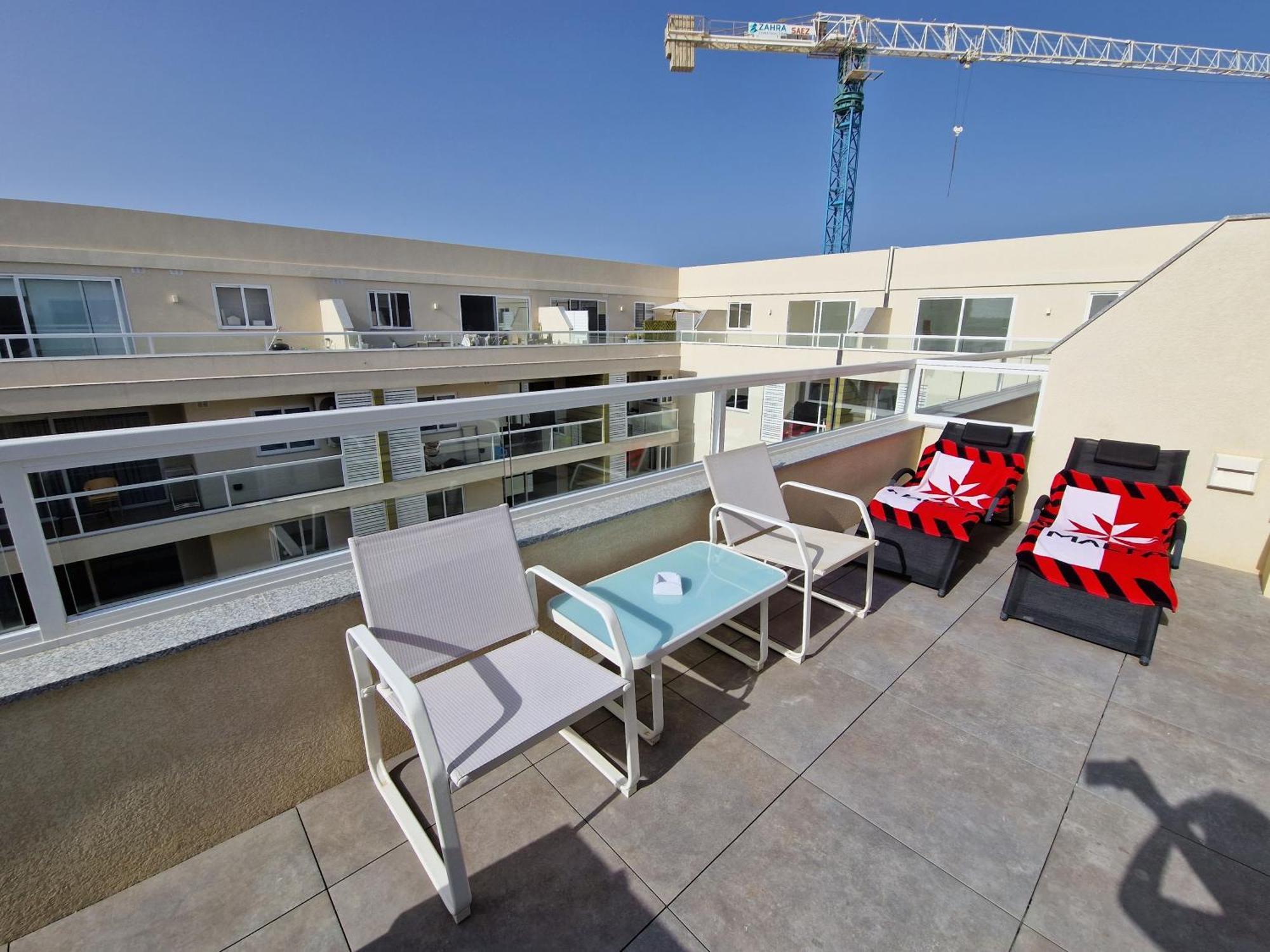 Sea View New Penthouse Terrace & Garage Parking Daire St. Paul's Bay Dış mekan fotoğraf