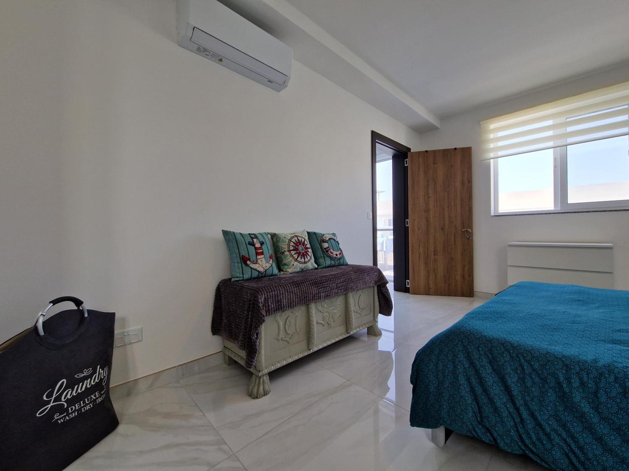 Sea View New Penthouse Terrace & Garage Parking Daire St. Paul's Bay Dış mekan fotoğraf
