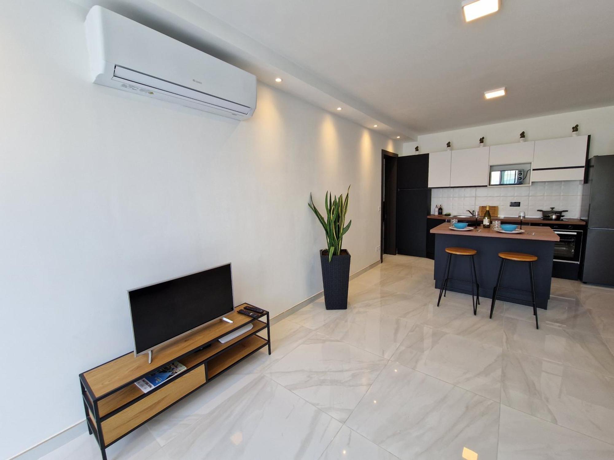 Sea View New Penthouse Terrace & Garage Parking Daire St. Paul's Bay Dış mekan fotoğraf